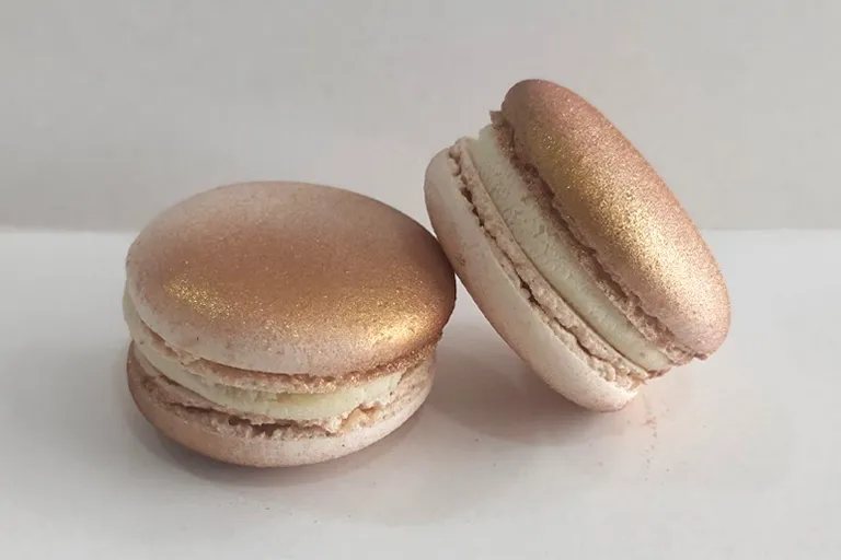 Champagne Macarons — Macaron by Eric Pâtisserie, Marbella