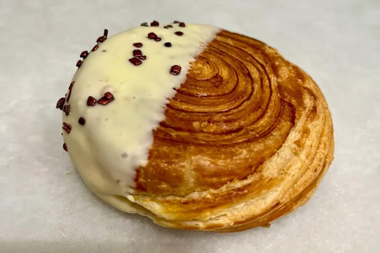 NY Croissant Crema — Viennoiserie by Eric Pâtisserie, Marbella