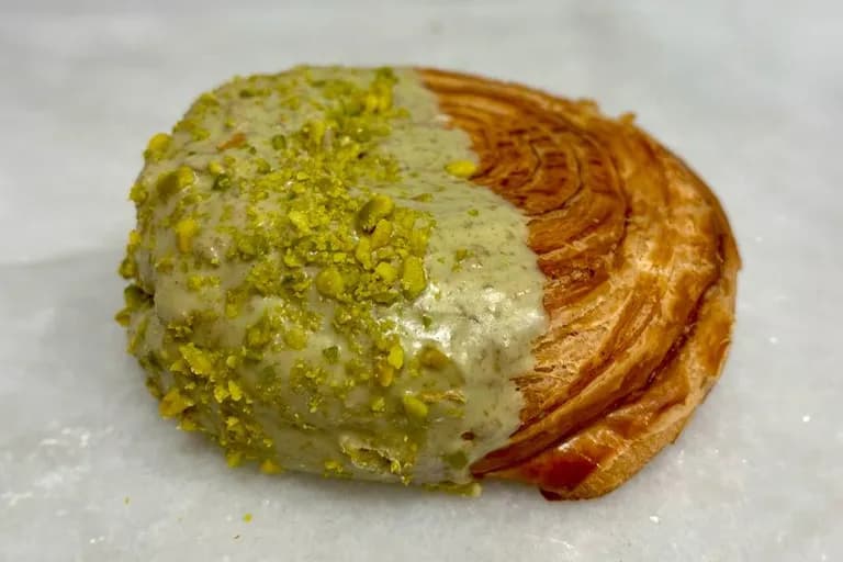 NY Croissant Pistacho — Viennoiserie by Eric Pâtisserie, Marbella